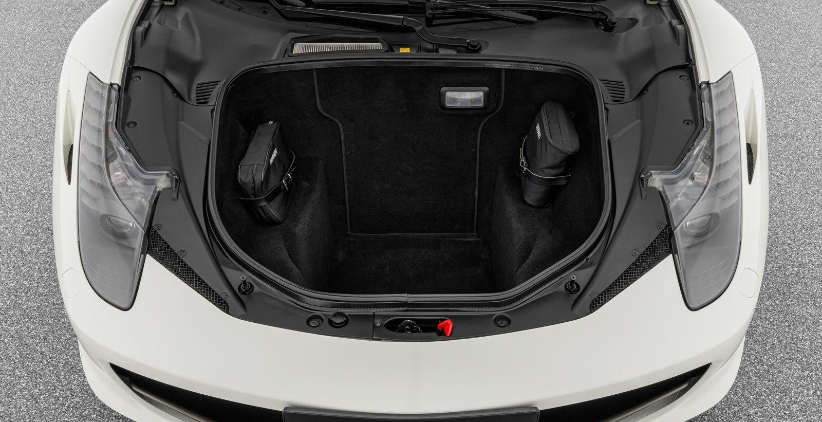 Ferrari 458 Italia V8 570 ch • Boîte F1 DCT • Baquets carbone • Pack Carbone • 48 000 km • Bianco Avus