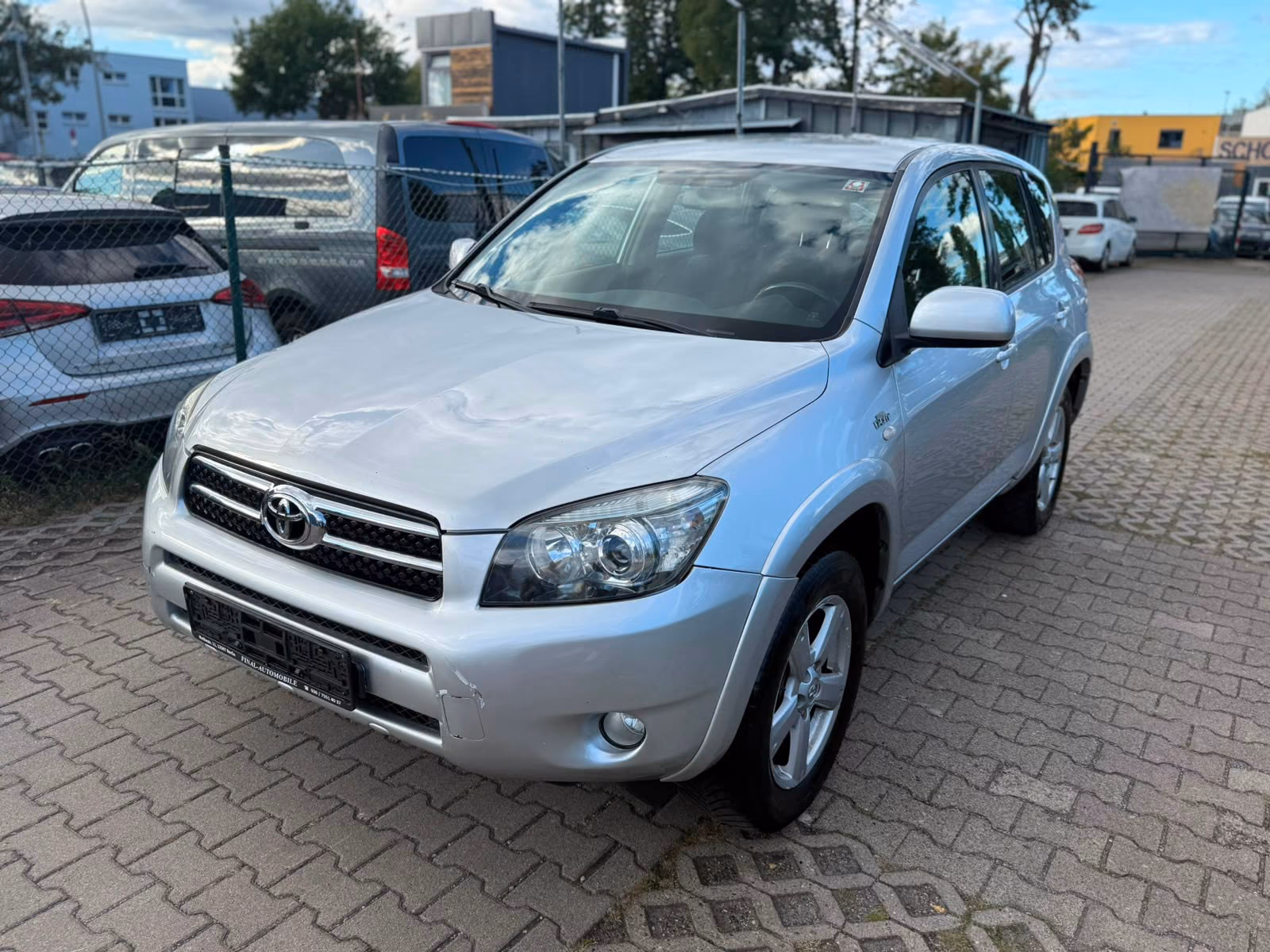 Toyota RAV4 2.2 D-CAT 177 ch 4x4 Sol • Clim auto • Régulateur • Radar de recul • Changeur CD