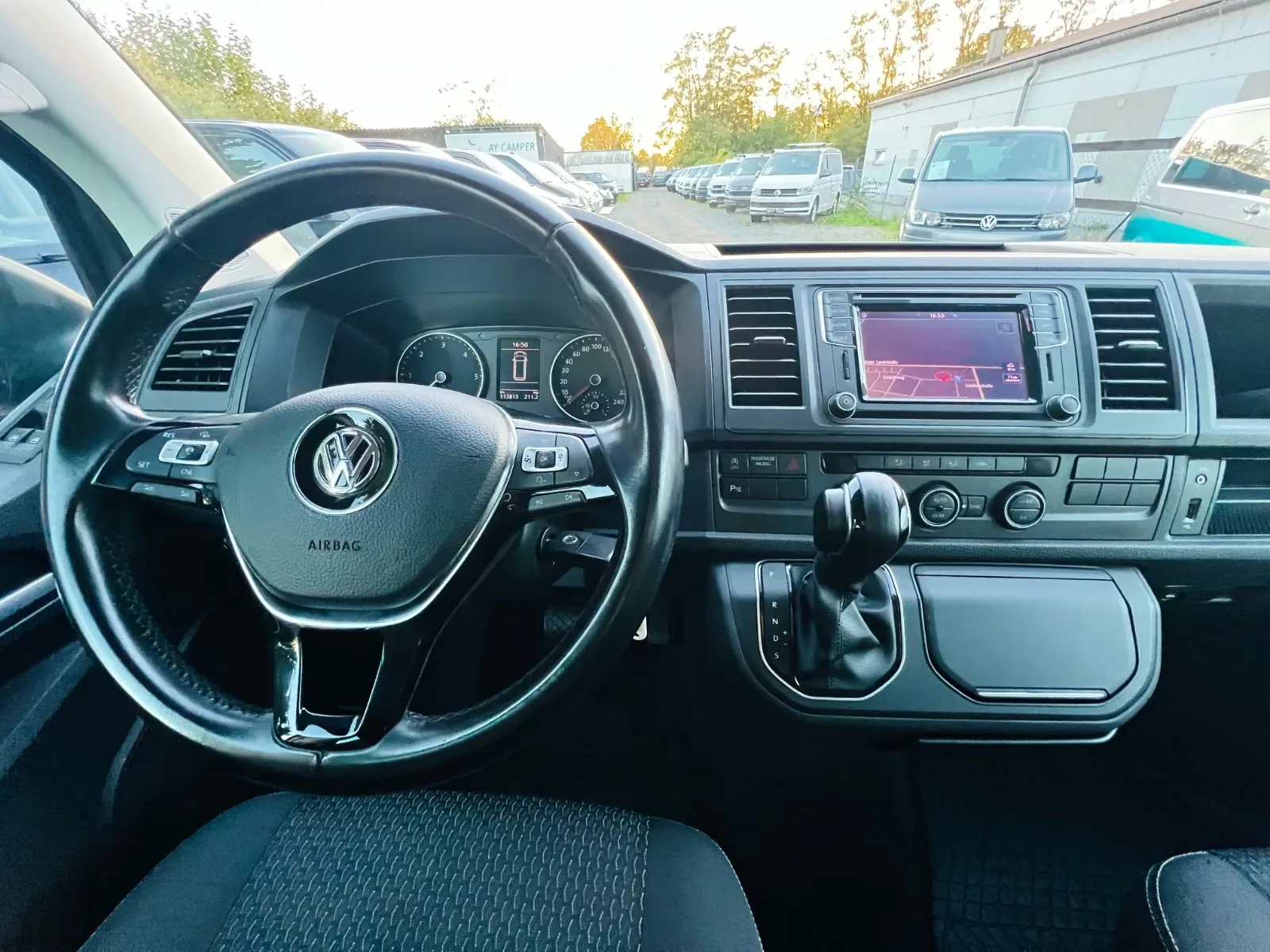 VOLKSWAGEN T6 MULTIVAN 2.0 TDI 150CH - DSG - GPS - CAMÉRA - ATTELAGE - 7 PLACES - 114.000 KMS