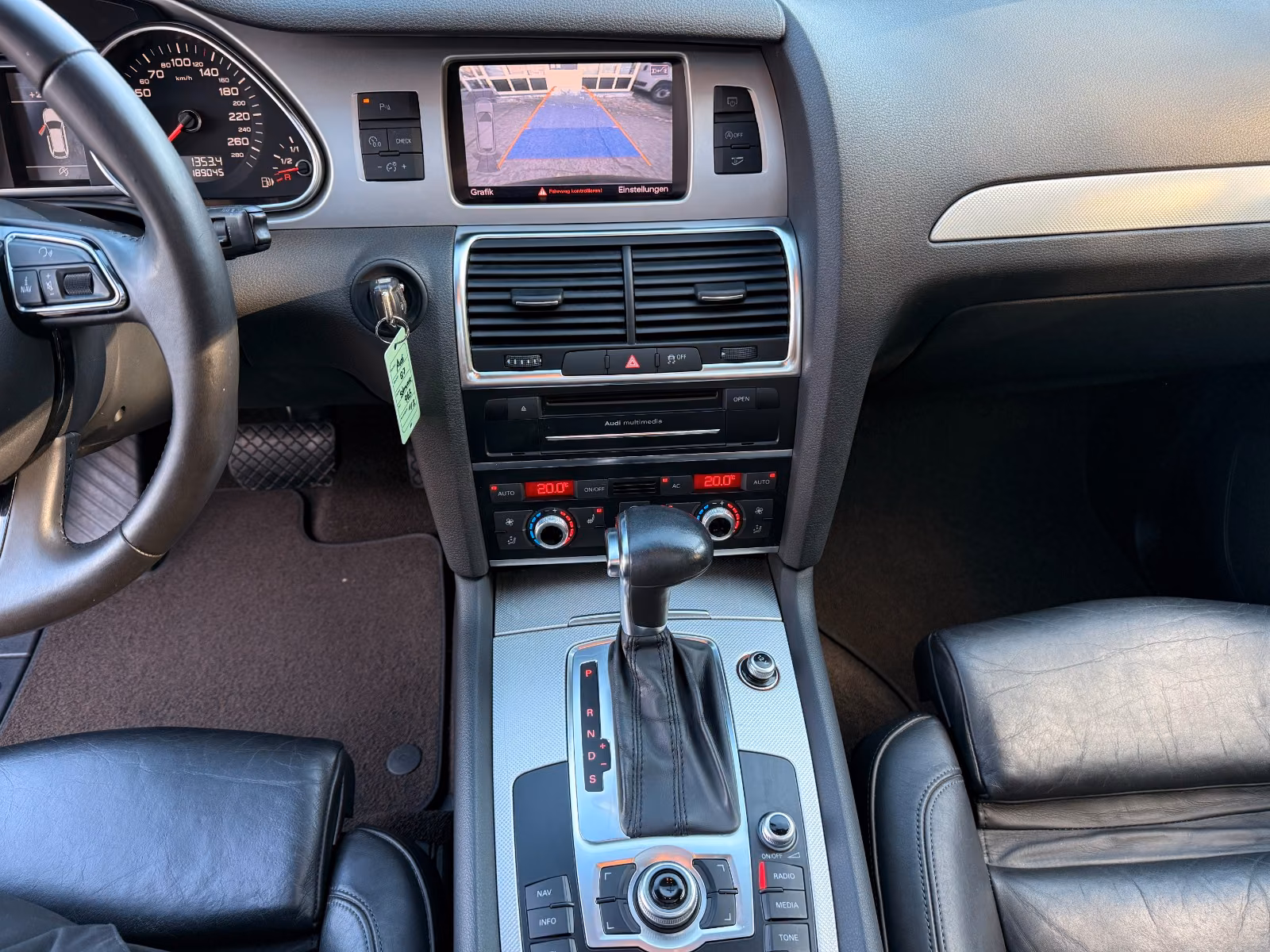 AUDI Q7 3.0 V6 TDI 245 CH – QUATTRO – BVA – 7 PLACES – TOIT PANORAMIQUE – CUIR – XÉNON – 189 000 KM