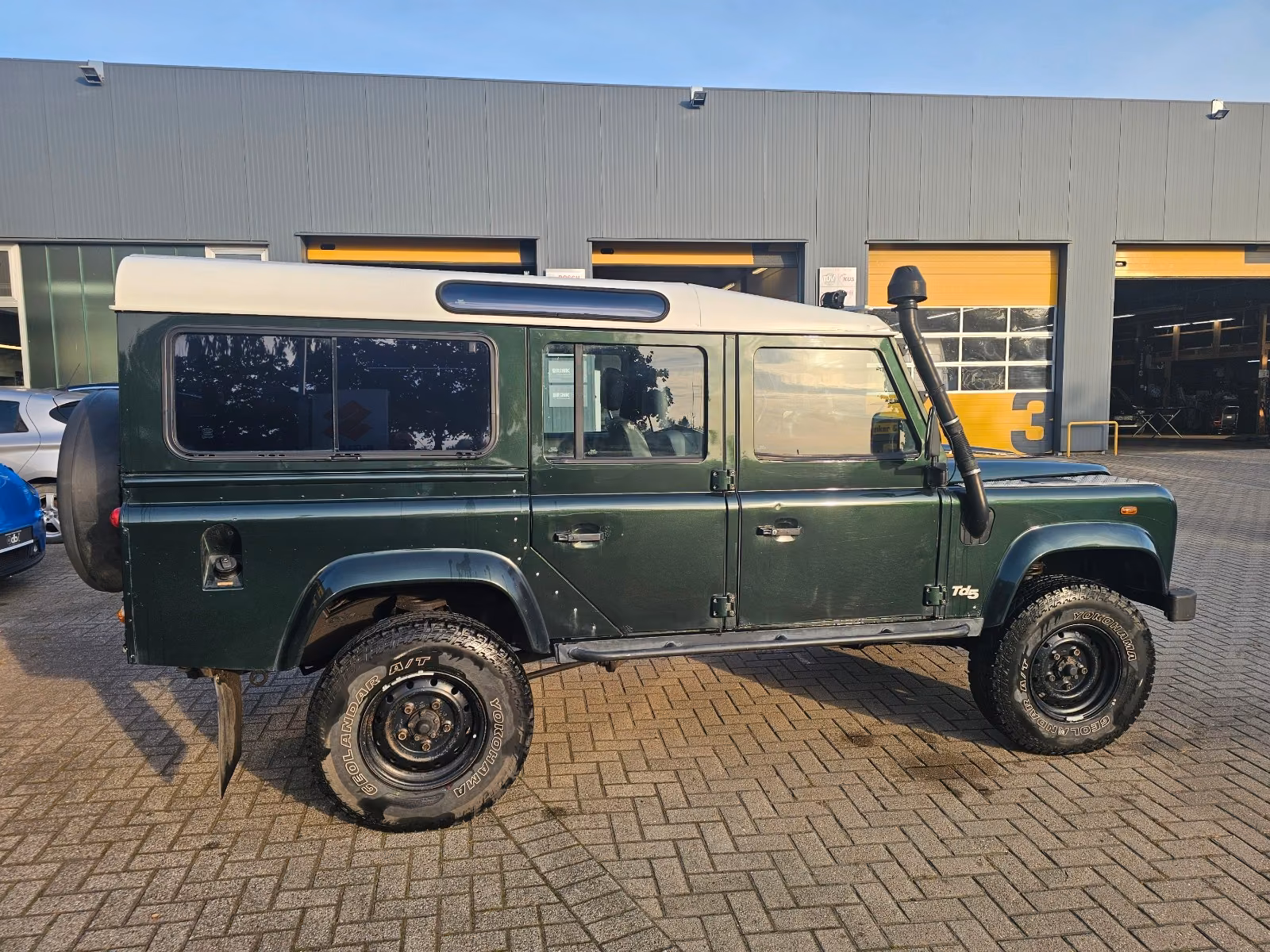 LAND ROVER DEFENDER 110 TD5 STATION WAGON
