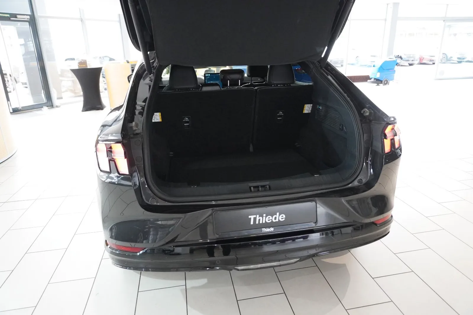 FORD MUSTANG MACH-E AWD 99KWH GPS / LED / 360° / PANORAMIQUE /  351 ch | BVA | 99KWH