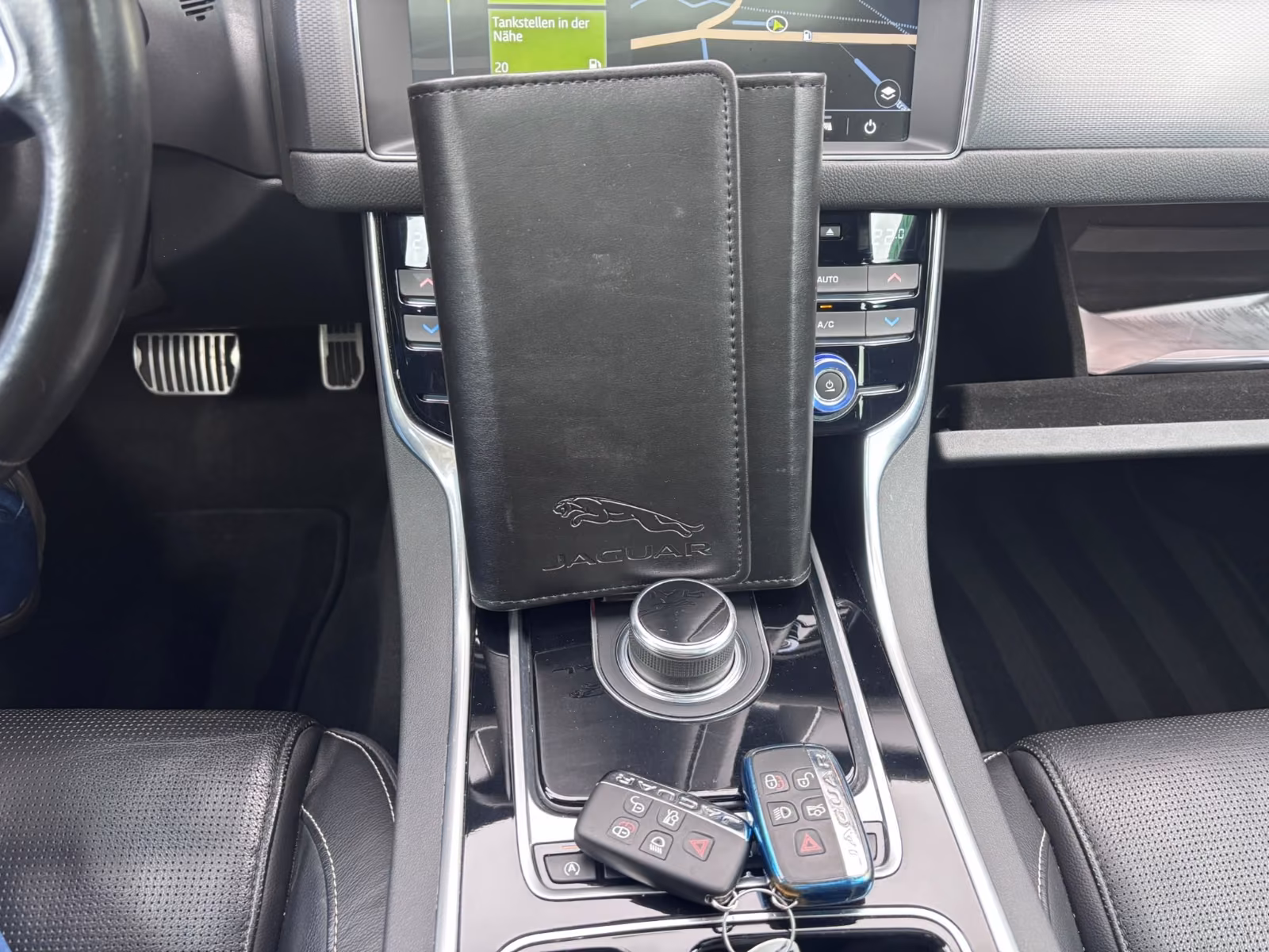JAGUAR XF 3.0 R-SPORT | 300 ch | BVA | FULL OPTIONS