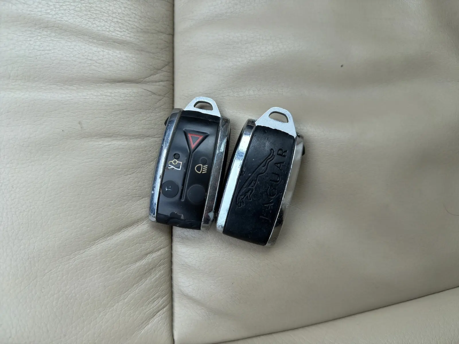 JAGUAR XF - 3.0 V6 DIESEL S - LUXE - CUIR - 275 CV