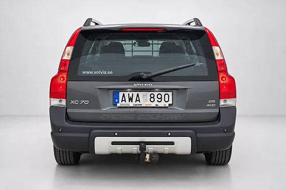 VOLVO XC70 D5 AWD 185 ch BVM - 2ème MAIN - CUIR - ATTELAGE - 153900 KM