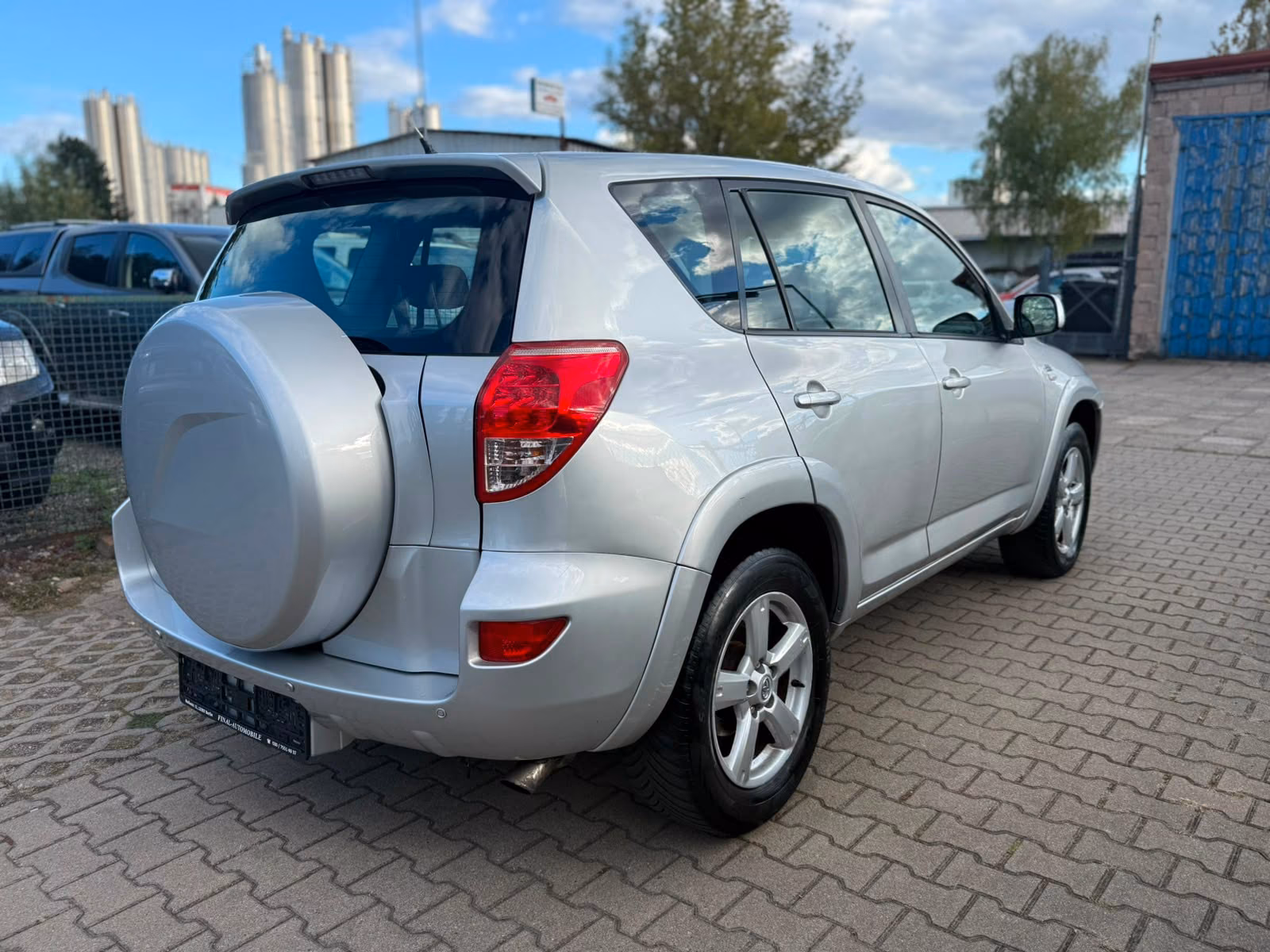 Toyota RAV4 2.2 D-CAT 177 ch 4x4 Sol • Clim auto • Régulateur • Radar de recul • Changeur CD