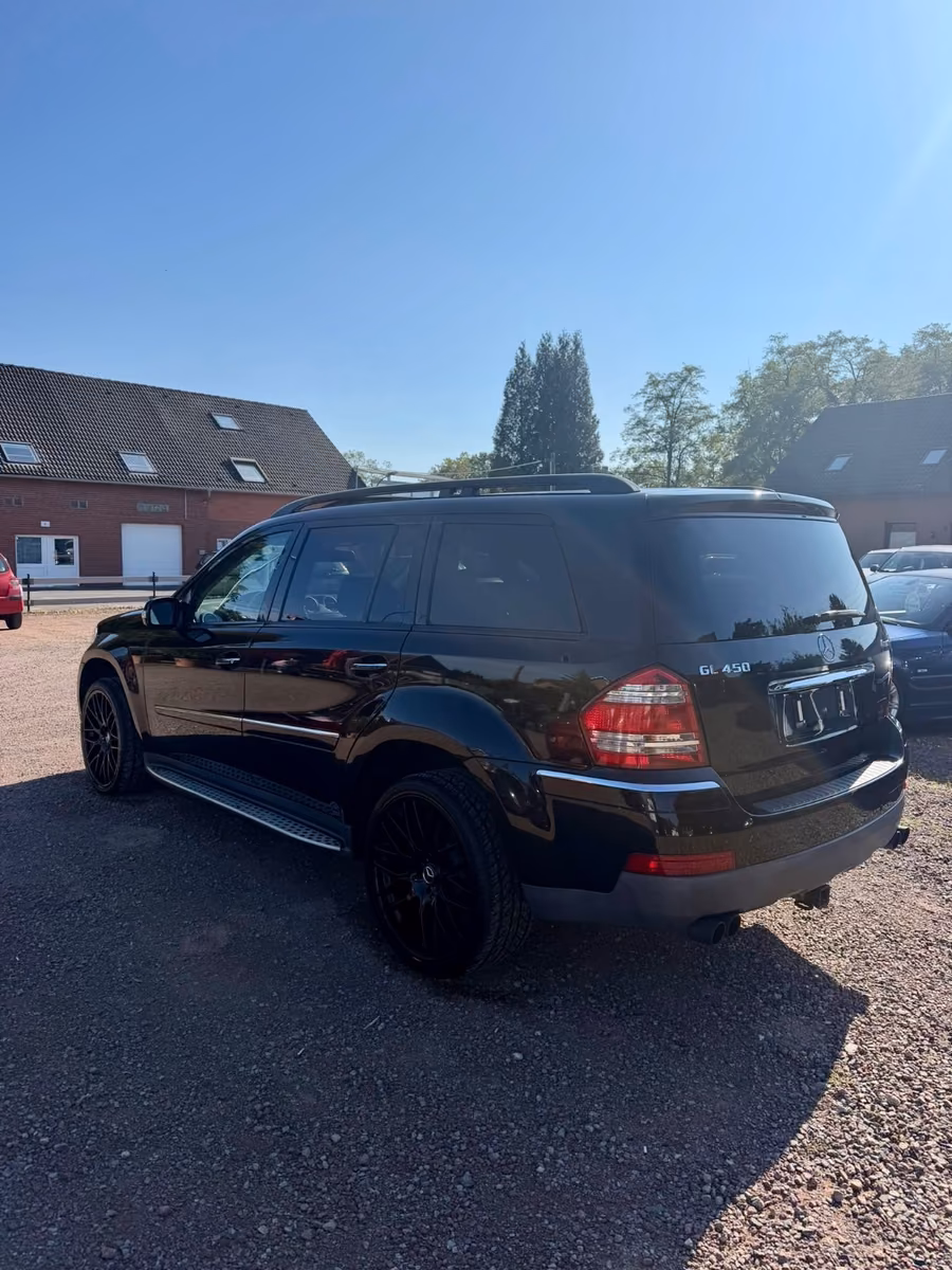 Mercedes-Benz GL 450 4Matic | 340 ch | BVA | 7 places | Toit panoramique | Suspension Airmatic | Écrans arrière | GPS