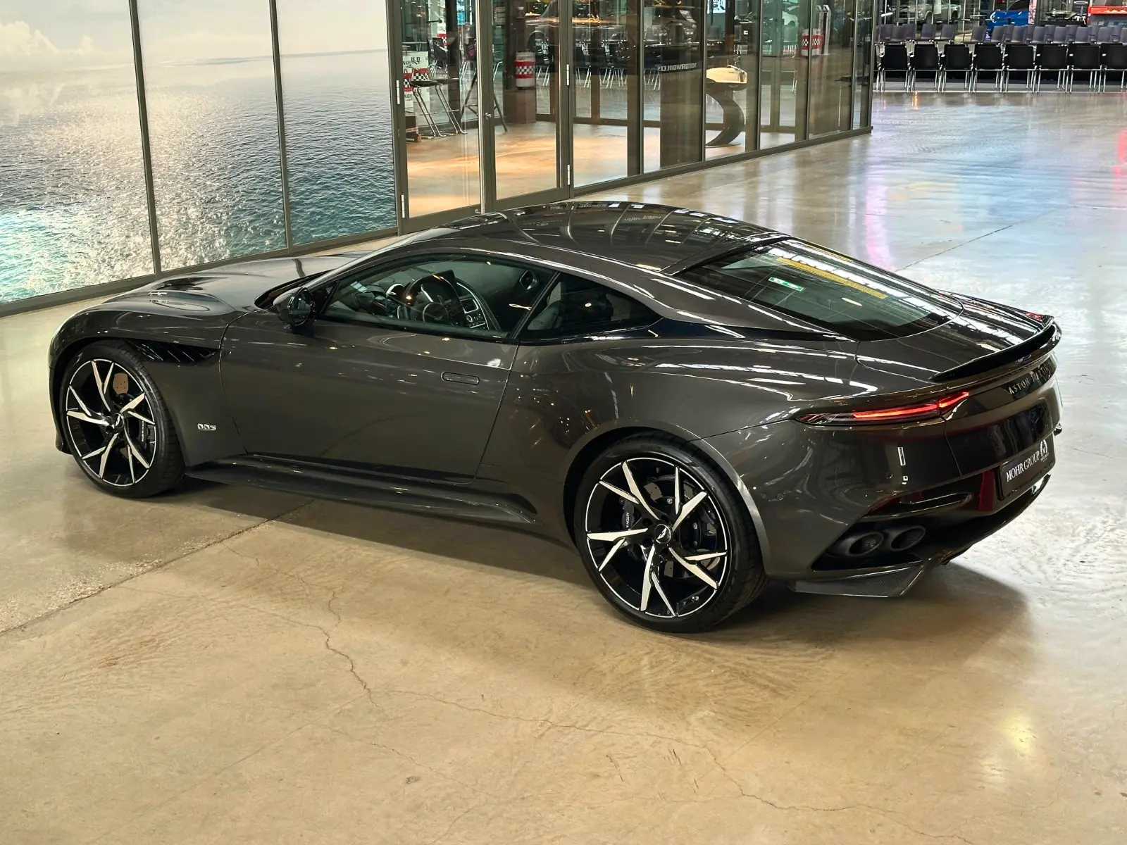 ASTON MARTIN DBS 5.2 V12 BITURBO SUPERLEGGERA - 725 ch - 1ère main