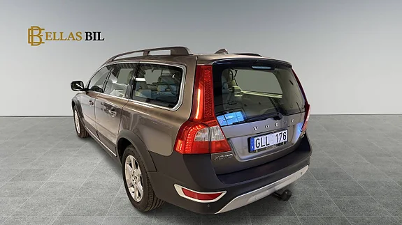VOLVO XC70 D5 AWD 185 ch SUMMUM BVA - CUIR - ATTELAGE - 155600 km