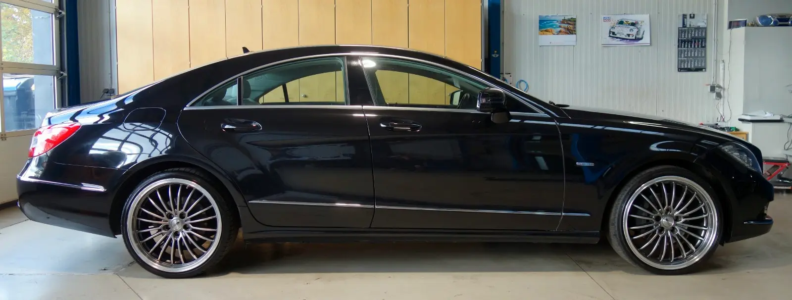 Mercedes-Benz Classe CLS 350 BlueEFFICIENCY | 306 ch | BVA | Cuir beige | Suspension pneumatique | Toit ouvrant | GPS | Sièges chauffants