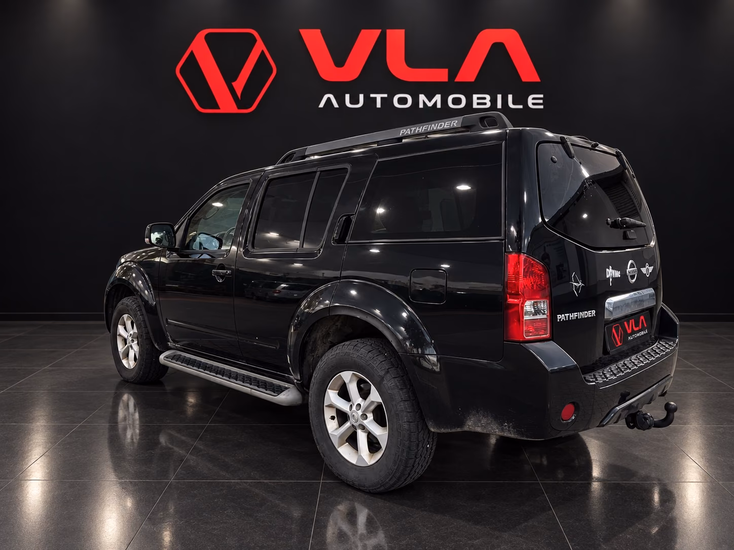 Nissan Pathfinder 2.5 dCi 190 SE | 190 ch | BVA | 7 places | Sièges chauffants | Attelage | Régulateur de vitesse