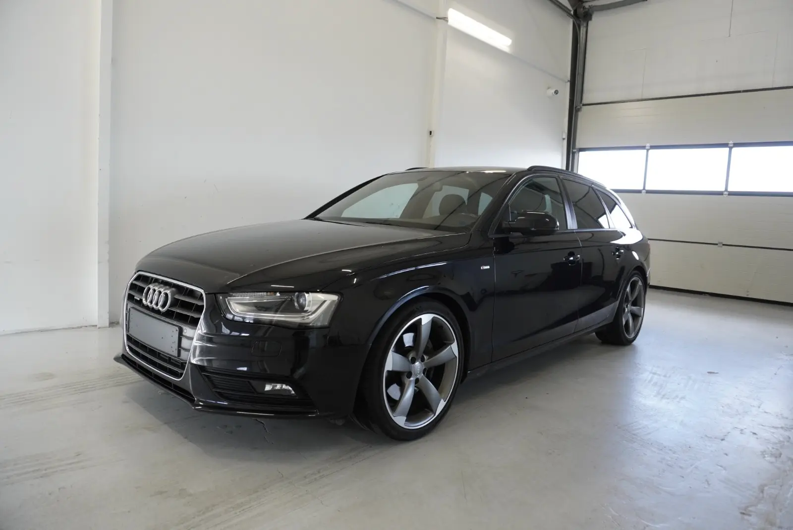 Audi A4 2.0 TFSI quattro 224 ch S line • S tronic • GPS • Radars AV/AR • Audi Sound System