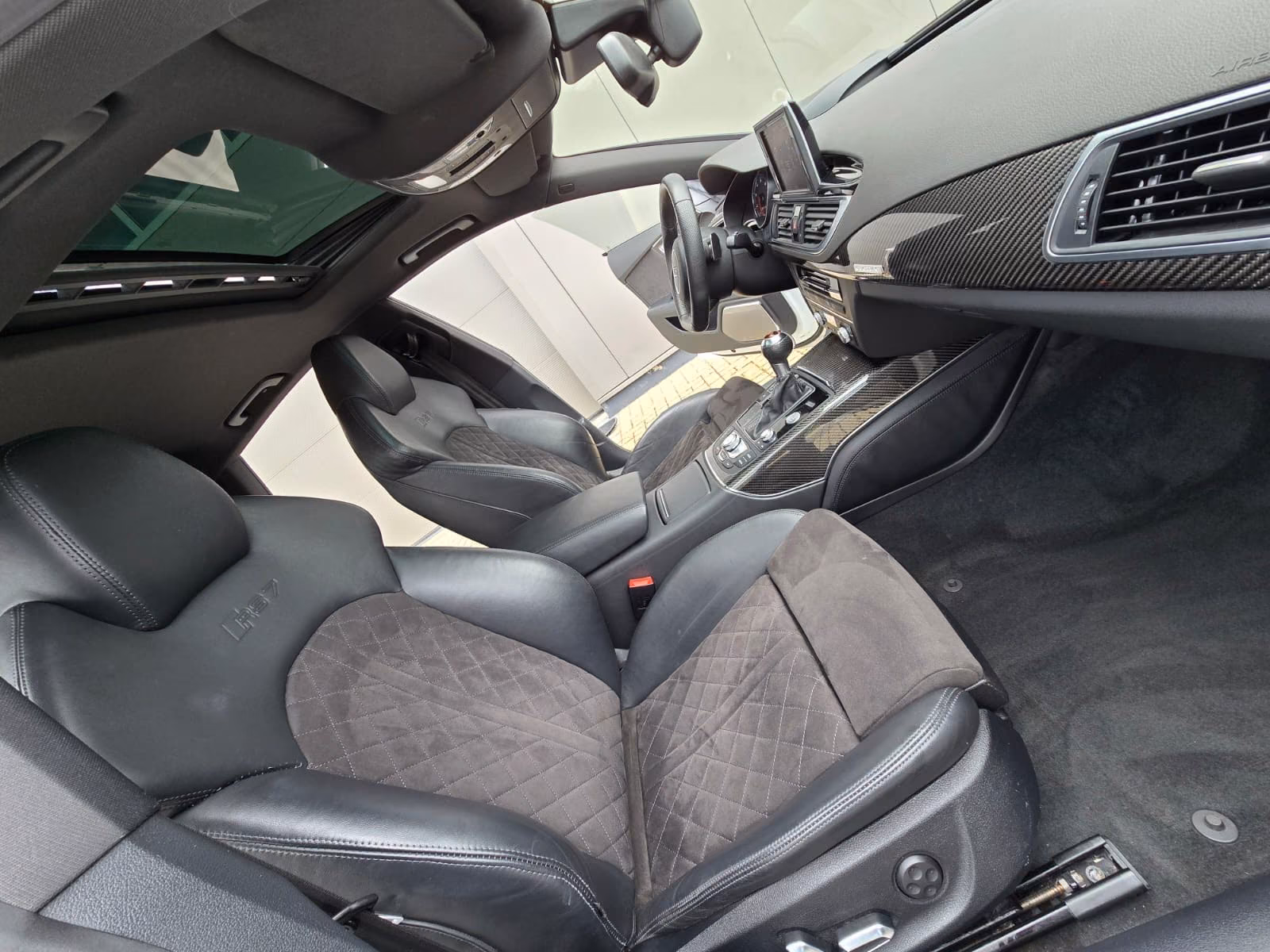 AUDI RS7 - 4.0 TFSI - 560 CV - BVA - ALCANTARA