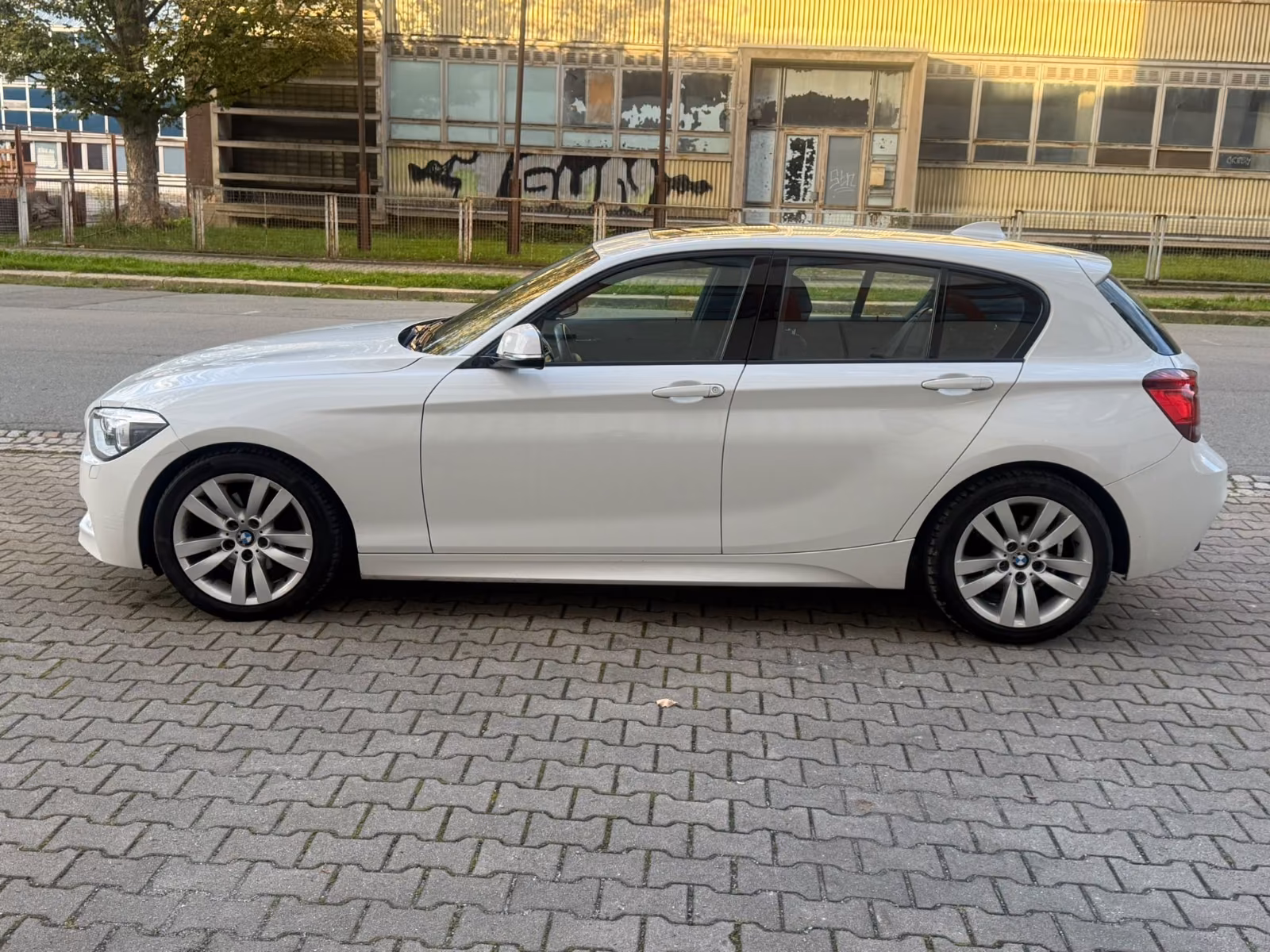BMW 118I - BVA - M PAKET SPORTLINE - 170 CV - TOIT OUVRANT