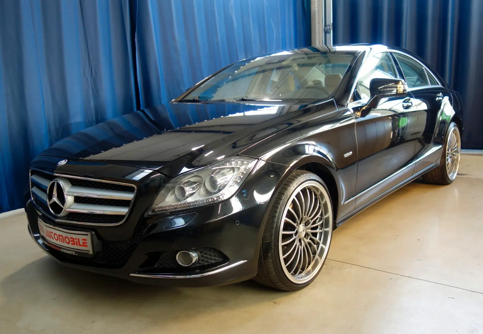Mercedes-Benz Classe CLS 350 BlueEFFICIENCY | 306 ch | BVA | Cuir beige | Suspension pneumatique | Toit ouvrant | GPS | Sièges chauffants