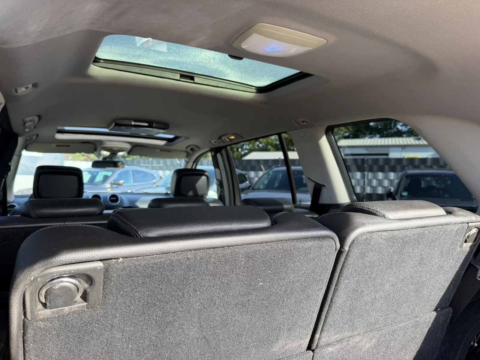 Mercedes-Benz Classe GL 450 4MATIC V8 | 340 ch | BVA | 7 places | Toit panoramique | Suspension pneumatique | Cuir | GPS