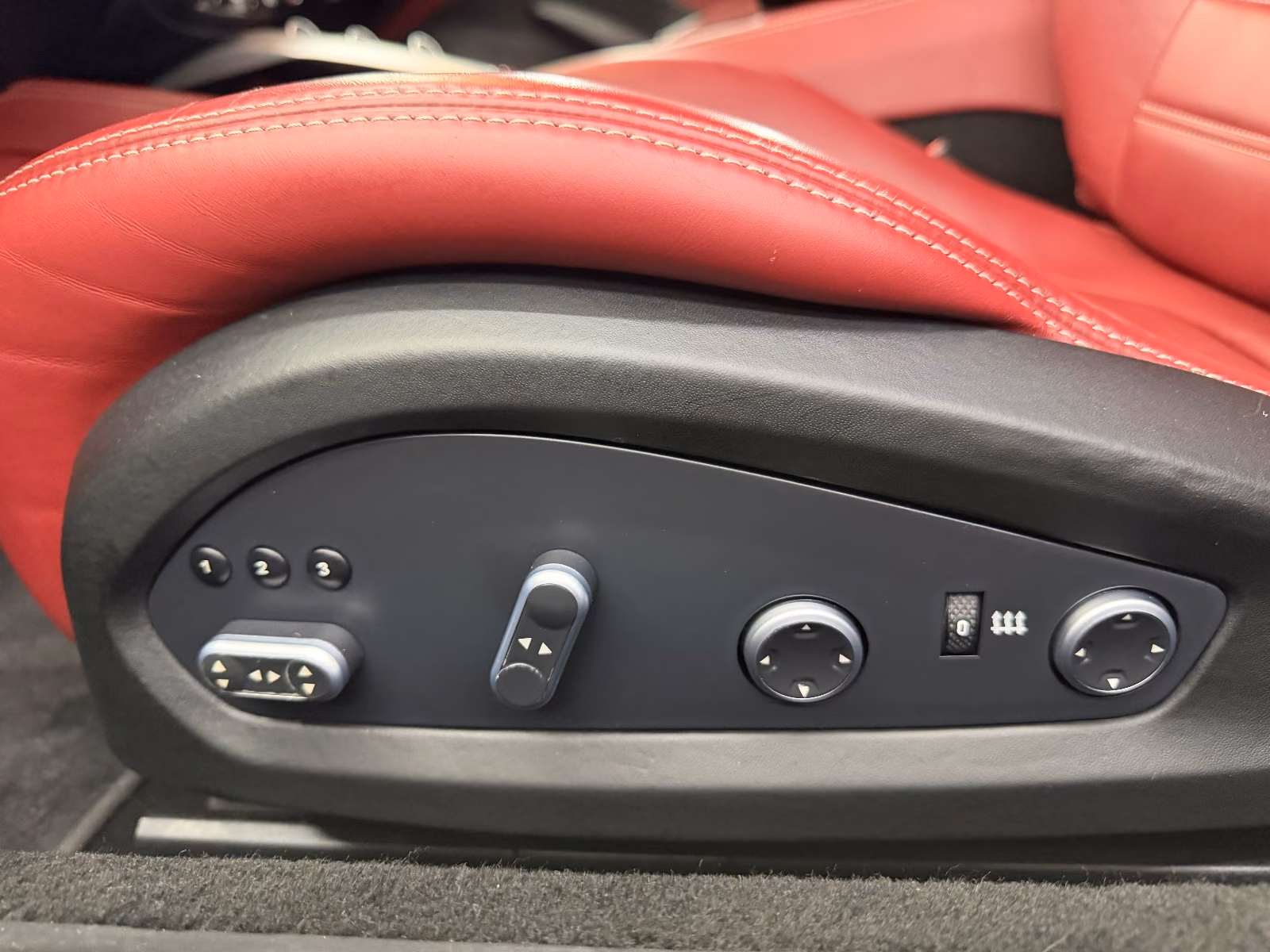 FERRARI CALIFORNIA 3.9 V8 T