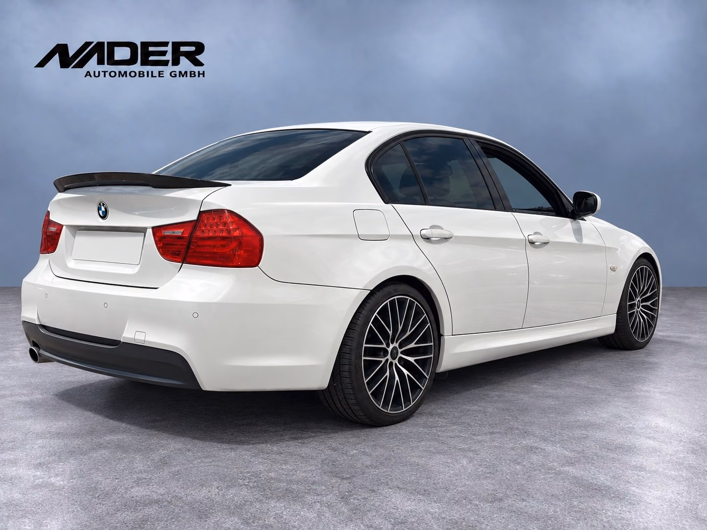 BMW 318 I M PACK SPORT | 143 ch | BVM | SIÈGES CHAUFFANTS |