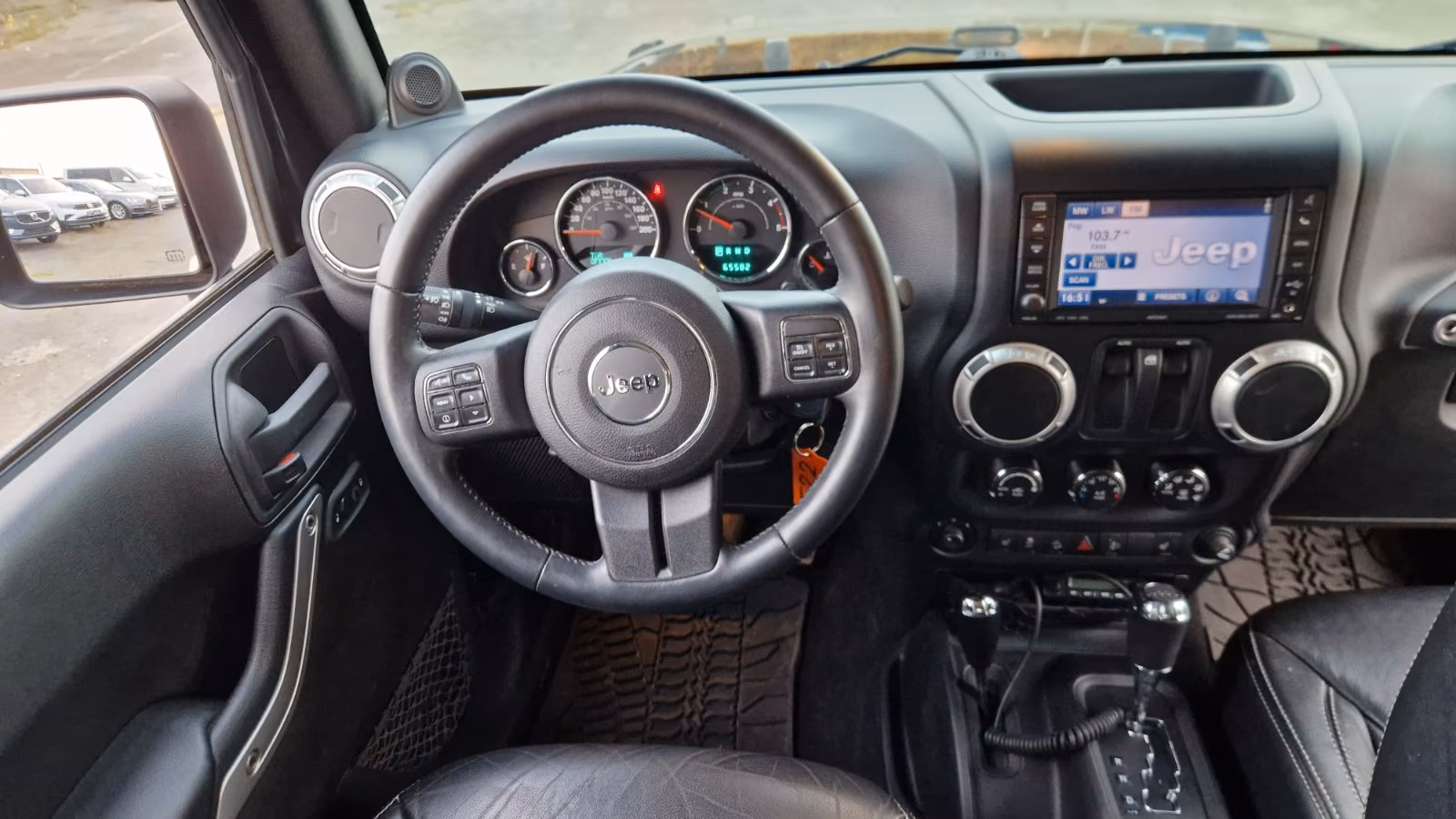 Jeep Wrangler 2.8 CRD Sahara | 200 ch | BVA | Intérieur cuir | GPS | Caméra de recul | Sièges chauffants | Galerie de toit
