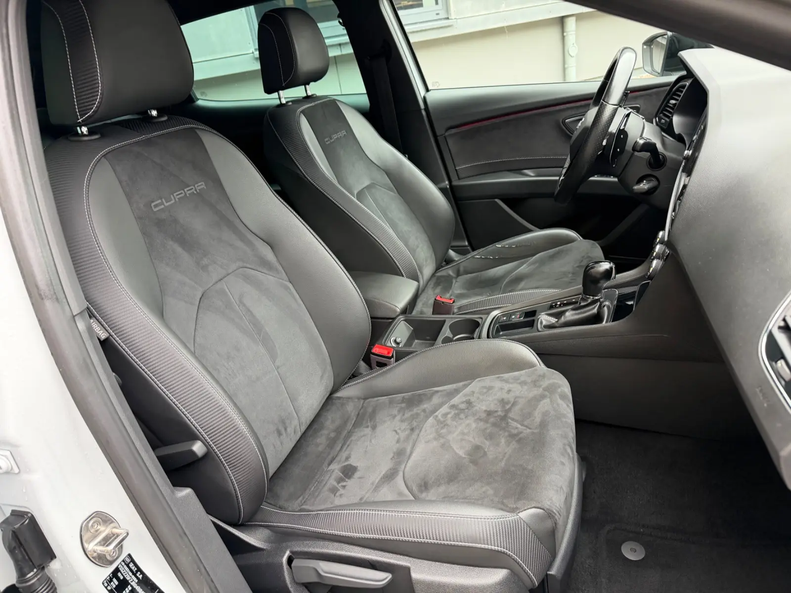 SEAT LEON CUPRA - 300 CV - ALCANTARA - BVA - ÉCHAPPEMENT SPORT