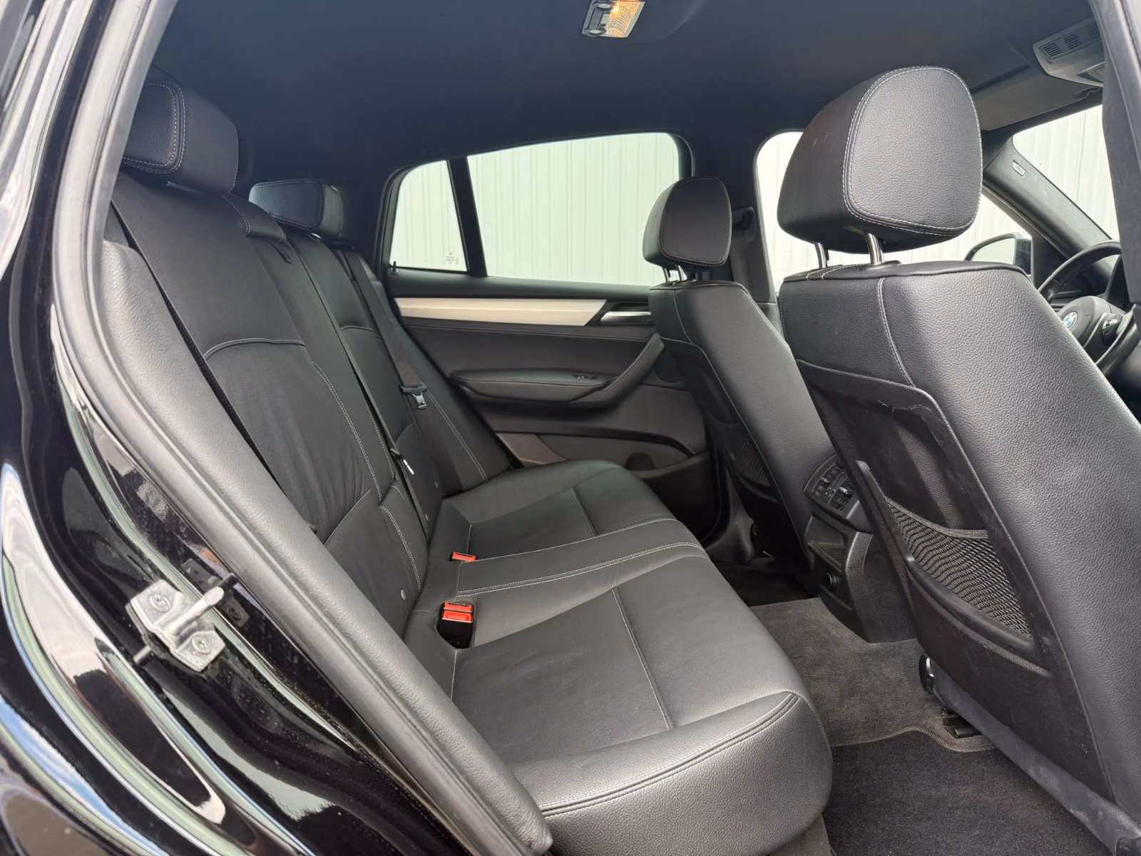 BMW X4 M40i 3.0 6 CYLINDRES 360 CH – XDRIVE – BVA – 1ÈRE MAIN – HUD – CAMÉRAS 360° – CUIR – 112 000 KM