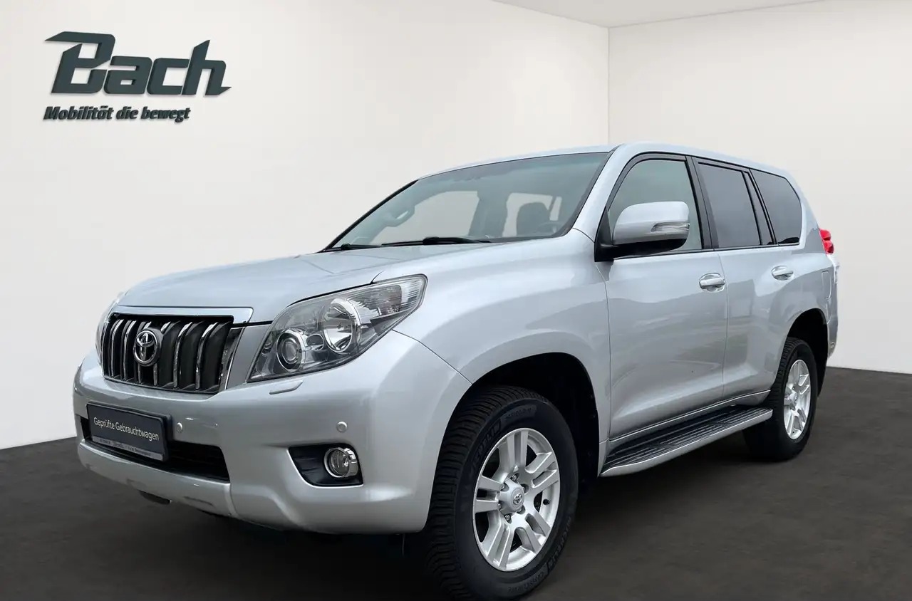 Toyota Land Cruiser 3.0 D-4D 190 ch Executive • Boîte auto • 4x4 • Cuir • GPS • Caméra • Sièges chauffants