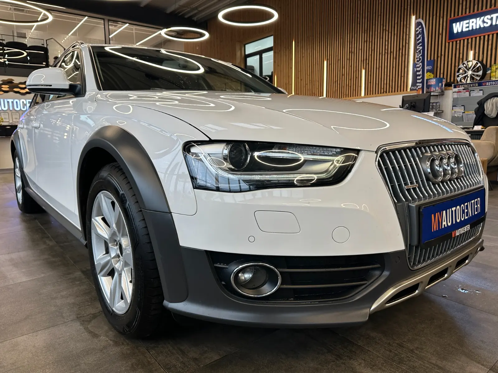 Audi A4 Allroad 2.0 TFSI quattro 211 ch • S tronic • GPS • Radars AV/AR • Régulateur • Sièges chauffants