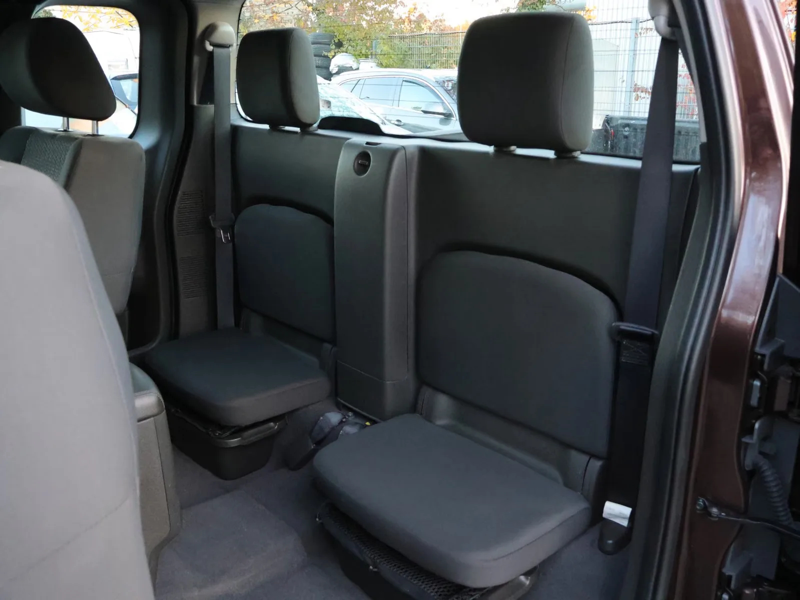 NISSAN NAVARA KING CAB SE 4X4 2.5 DCI 1ERE MAIN CLIM TUV  | 190 ch | BVM | VOLANT EN CUIR