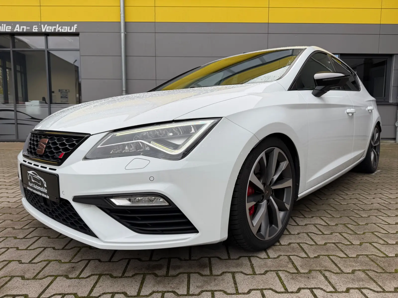 SEAT LEON CUPRA - 300 CV - ALCANTARA - BVA - ÉCHAPPEMENT SPORT