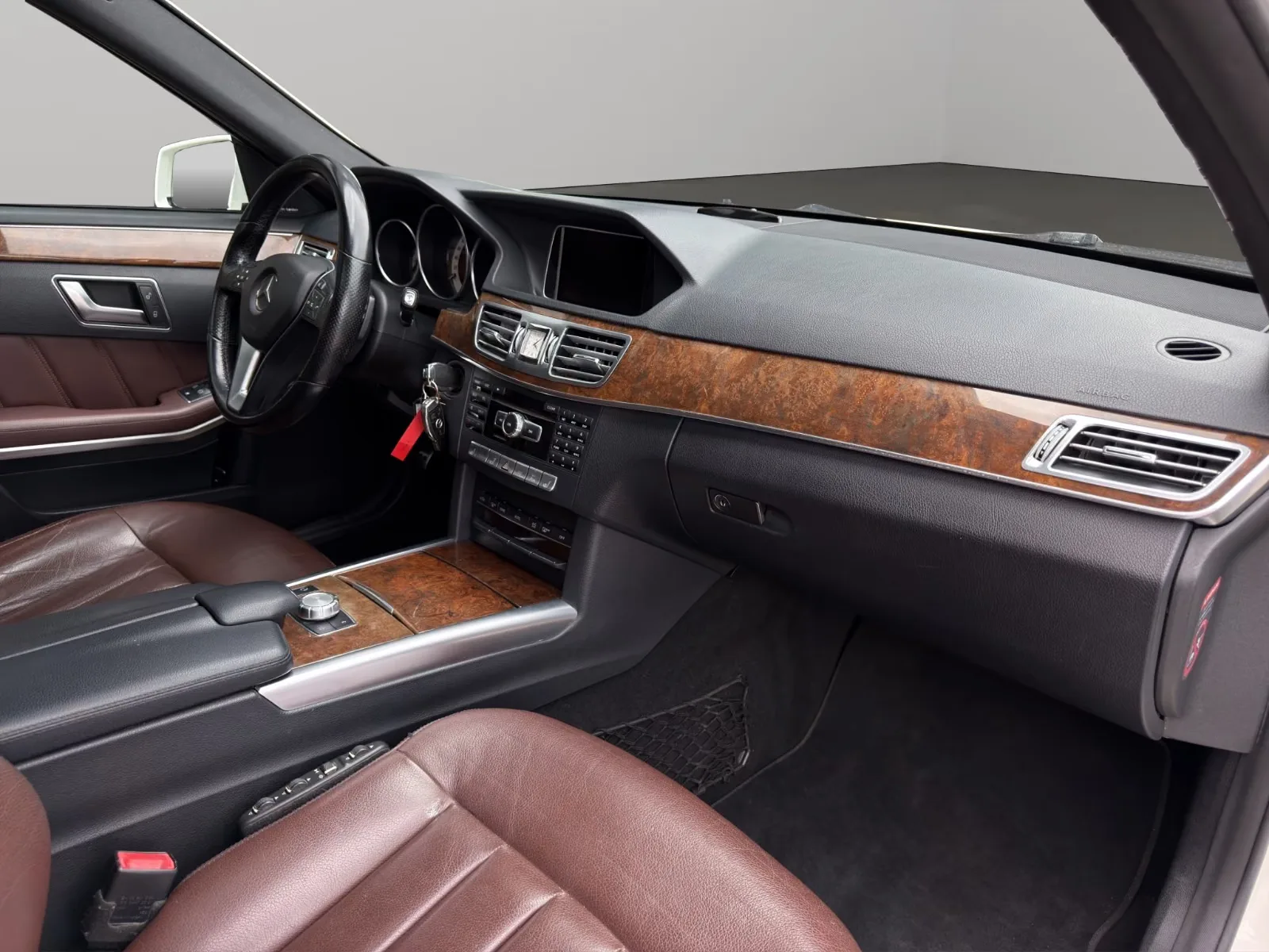 Mercedes E 350 BlueTEC Break V6 252 ch Avantgarde • Toit pano • Cuir • Harman Kardon • GPS • LED