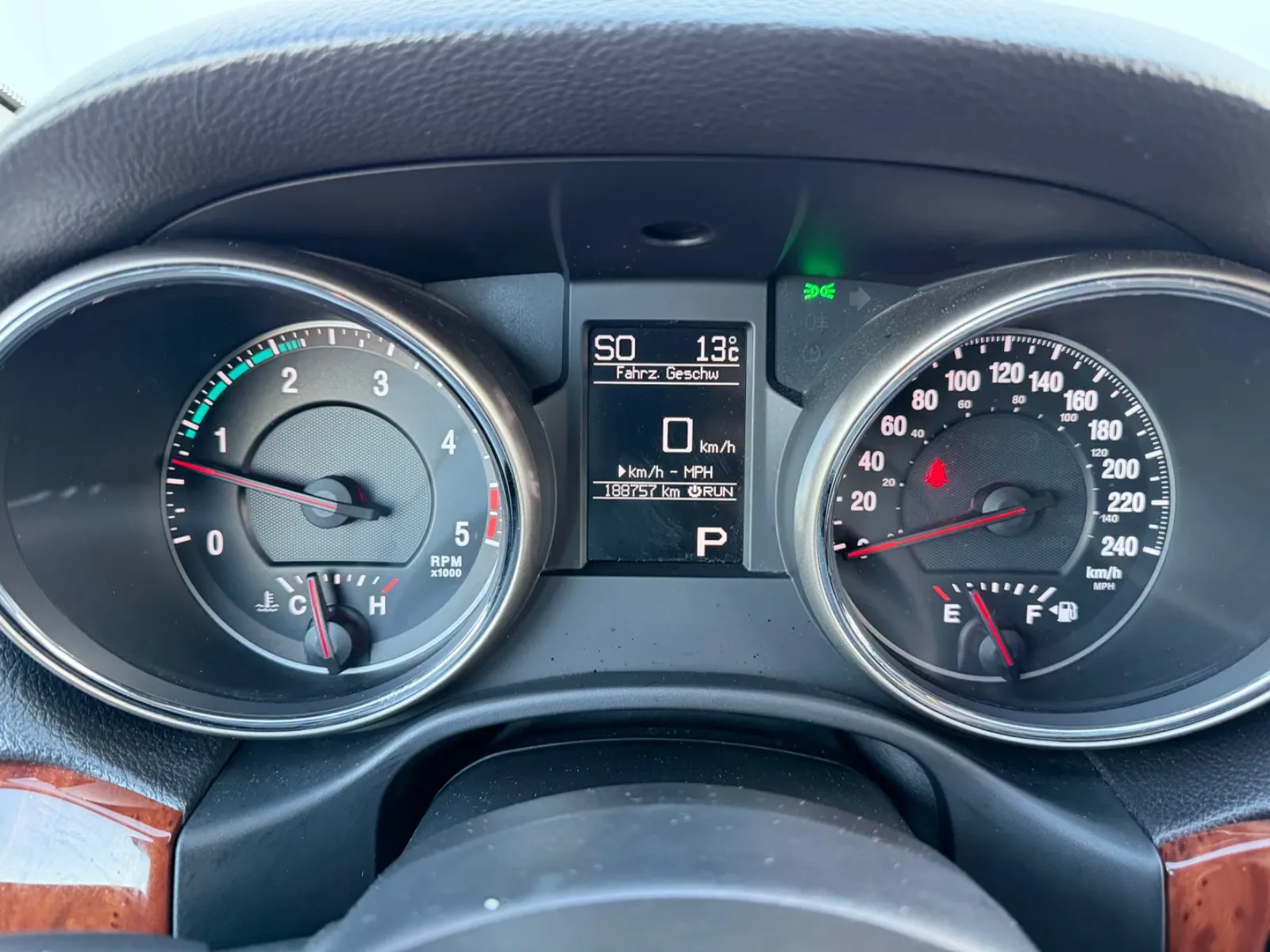JEEP GRAND CHEROKEE 3.0 CRD LIMITED | 241 ch | 4X4 | BVA | HAYON ÉLECTRIQUE | RÉGLAGE ÉLECTRIQUE DES SIÈGES AVEC FONCTION MÉMOIRE | VOLANT EN CUIR