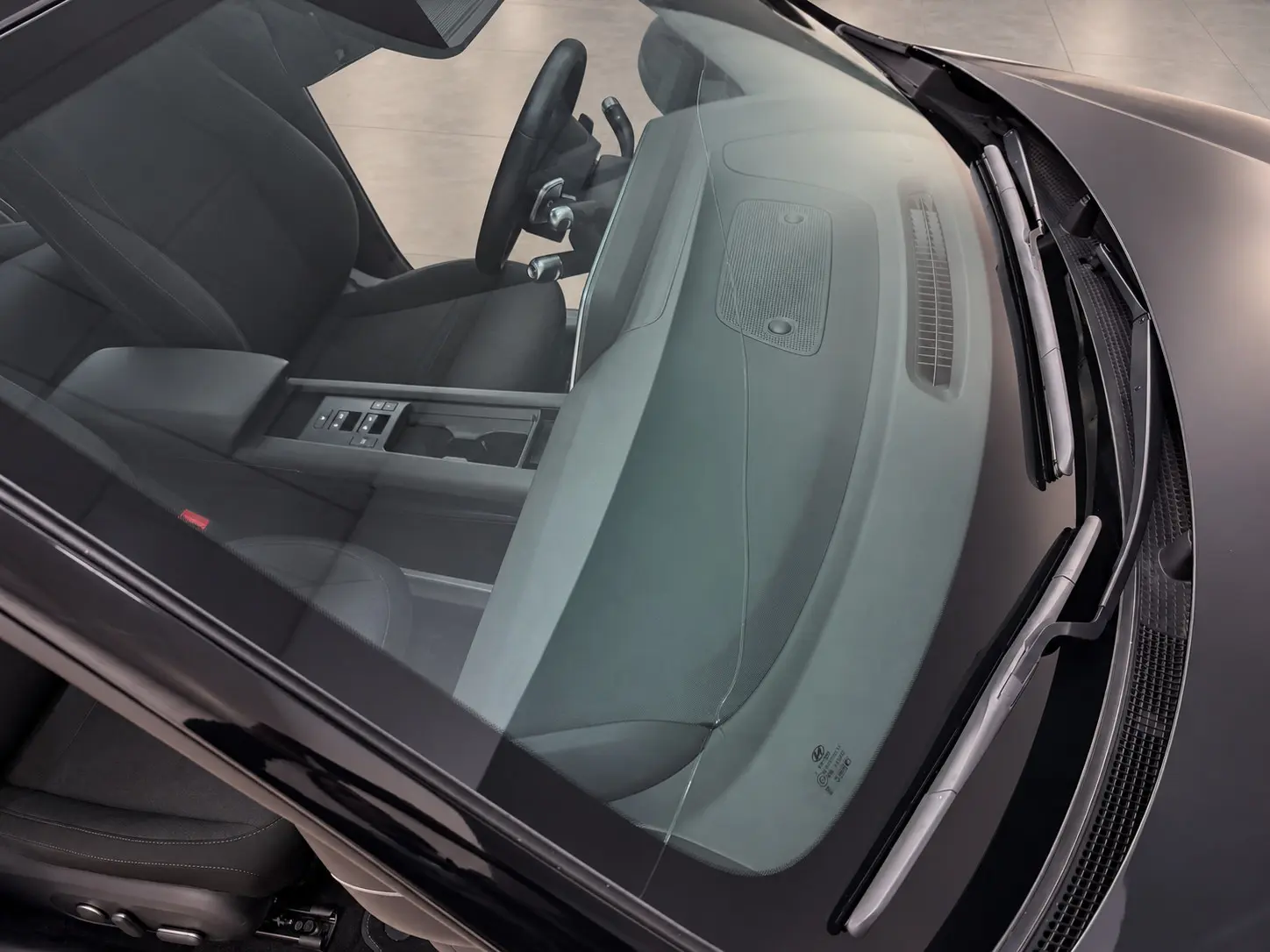 HYUNDAI IONIQ - 6 - 77,4KWH - 325 CV - 4WD - TOIT OUVRANT