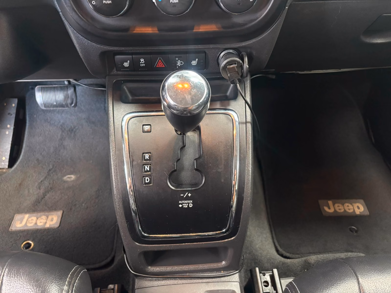 Jeep Compass 2.4 170 ch 4x4 Limited • Boîte auto • Cuir • GPS • Sièges chauffants • Radars AV/AR