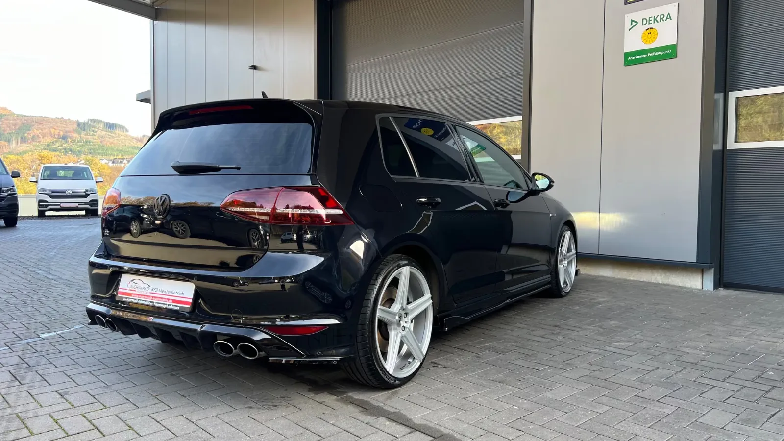 VOLKSWAGEN GOLF VII - R 4MOTION - 300 CV - BVM - HISTORIQUE COMPLET