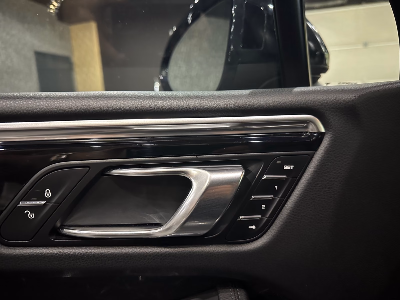 PORSCHE MACAN S / PANORAMA /  / CAMÉRA / BOSE | 340 ch | 4X4 | BVA | HAYON ÉLECTRIQUE | PACK SPORT | RÉGLAGE ÉLECTRIQUE DES SIÈGES AVEC FONCTION MÉMOIRE