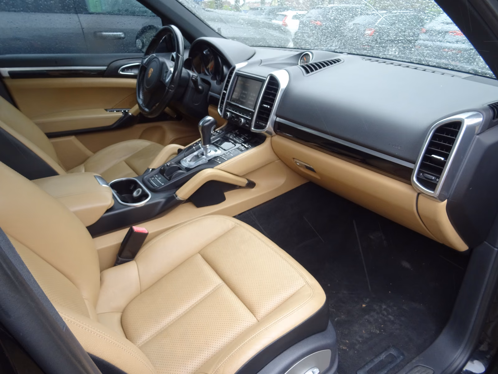 Porsche Cayenne 3.6 V6 Platinum Edition | 299 ch | BVA | Cuir beige | Toit ouvrant | GPS | Phares bi-xénon | Sièges électriques à mémoire