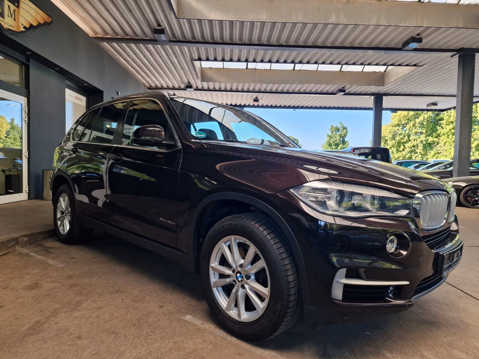 BMW X5 xDRIVE 40d 3.0 BI-TURBO 313ch BVA - CUIR DAKOTA - SIÈGES CHAUFFANTS ET VENTILÉS - ATTELAGE - CAMÉRA DE RECUL - SUSPENSION ADAPTATIVE