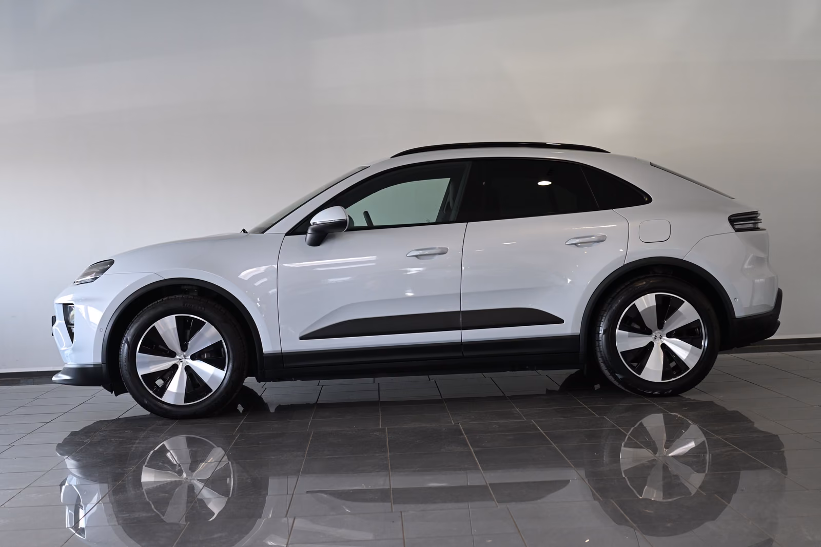 PORSCHE MACAN - ELECTRIC 100 KWH - 360 CV - BVA