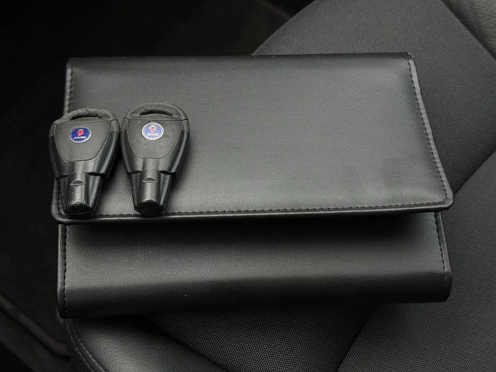 SAAB 9-3 SPORTSEDAN 1.8t BIOPOWER 175ch - 1ÈRE MAIN - SIÈGES CHAUFFANTS - SIÈGE ÉLECTRIQUE - ATTELAGE - CLIMATISATION BIZONE