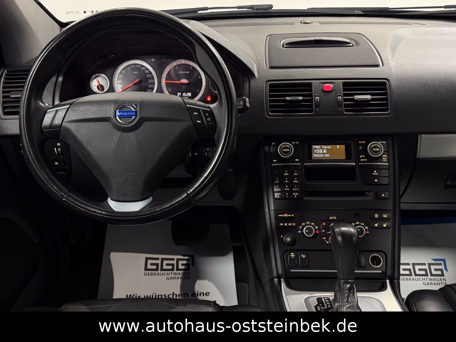 Volvo XC90 D5 AWD Summum | 200 ch | BVA | 7 places | GPS | Bi-xénon | Sièges chauffants | Sièges électriques à mémoire