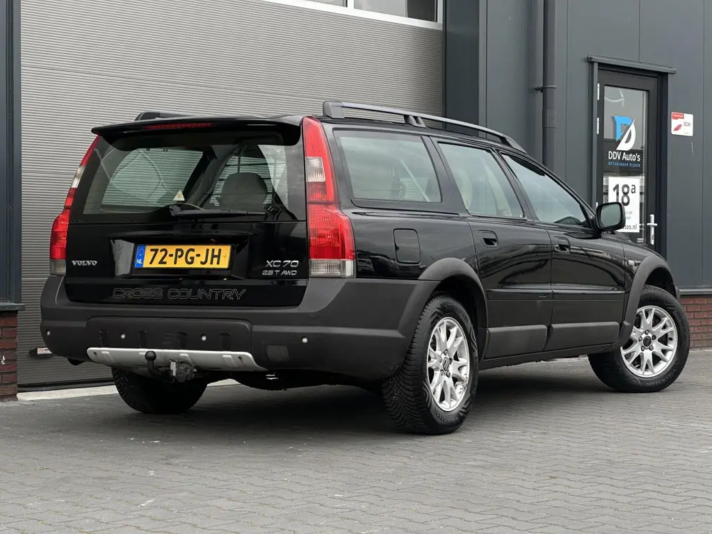 VOLVO XC70 2.5T 210 ch AWD 4x4 BVA CONFORT LINE - 289890 km