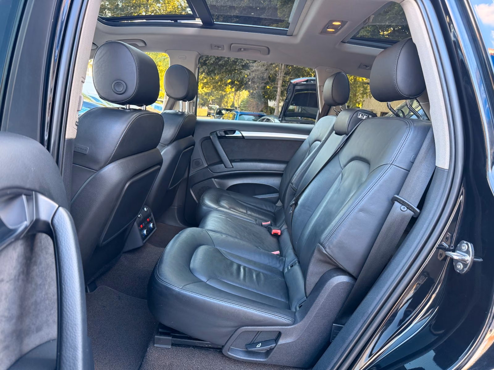 AUDI Q7 3.0 V6 TDI 245 CH – QUATTRO – BVA – 7 PLACES – TOIT PANORAMIQUE – CUIR – XÉNON – 189 000 KM
