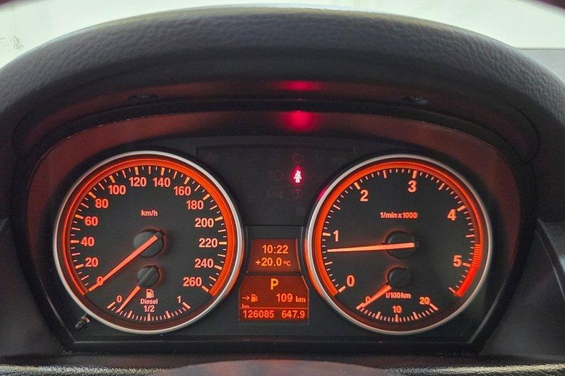 BMW X1 sDrive18d 143 ch • Boîte auto • Cuir brun • GPS • Bi-Xénon • Radars AV/AR