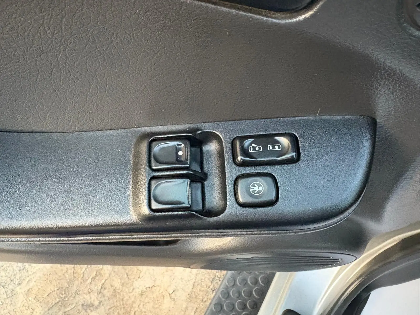 Opel Frontera 2.0 16V Sport Edition 2000 2.2 136ch - Nouveau pot catalytique - Attelage - Climatisation - Carnet entretien