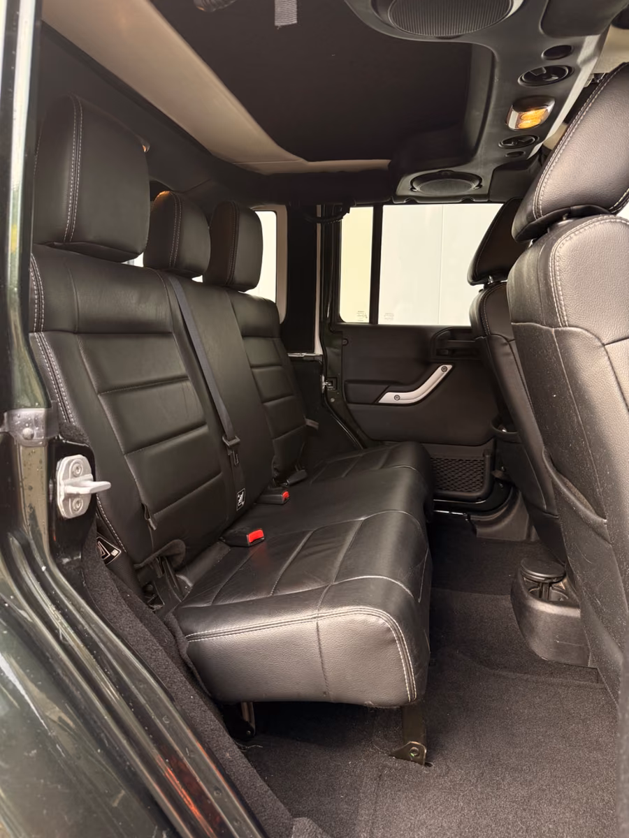 JEEP WRANGLER SAHARA 200CH 4X4