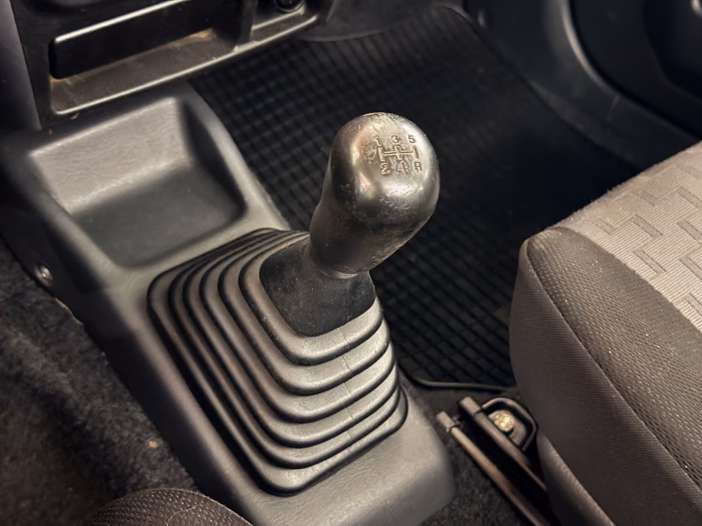 SUZUKI JIMNY 1.3 VVT 86ch 4x4 - TRANSMISSION INTÉGRALE - ATTELAGE - CARNET D'ENTRETIEN - 2e MAIN