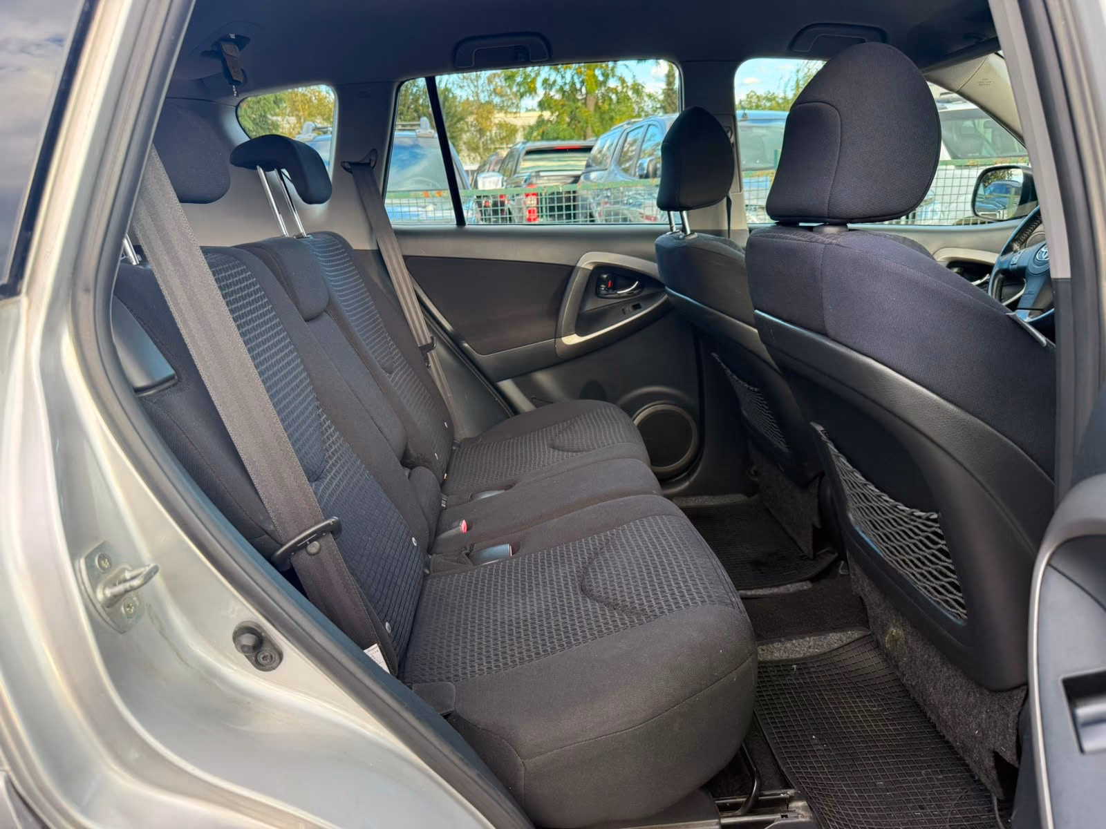 Toyota RAV4 2.2 D-CAT 177 ch 4x4 Sol • Clim auto • Régulateur • Radar de recul • Changeur CD