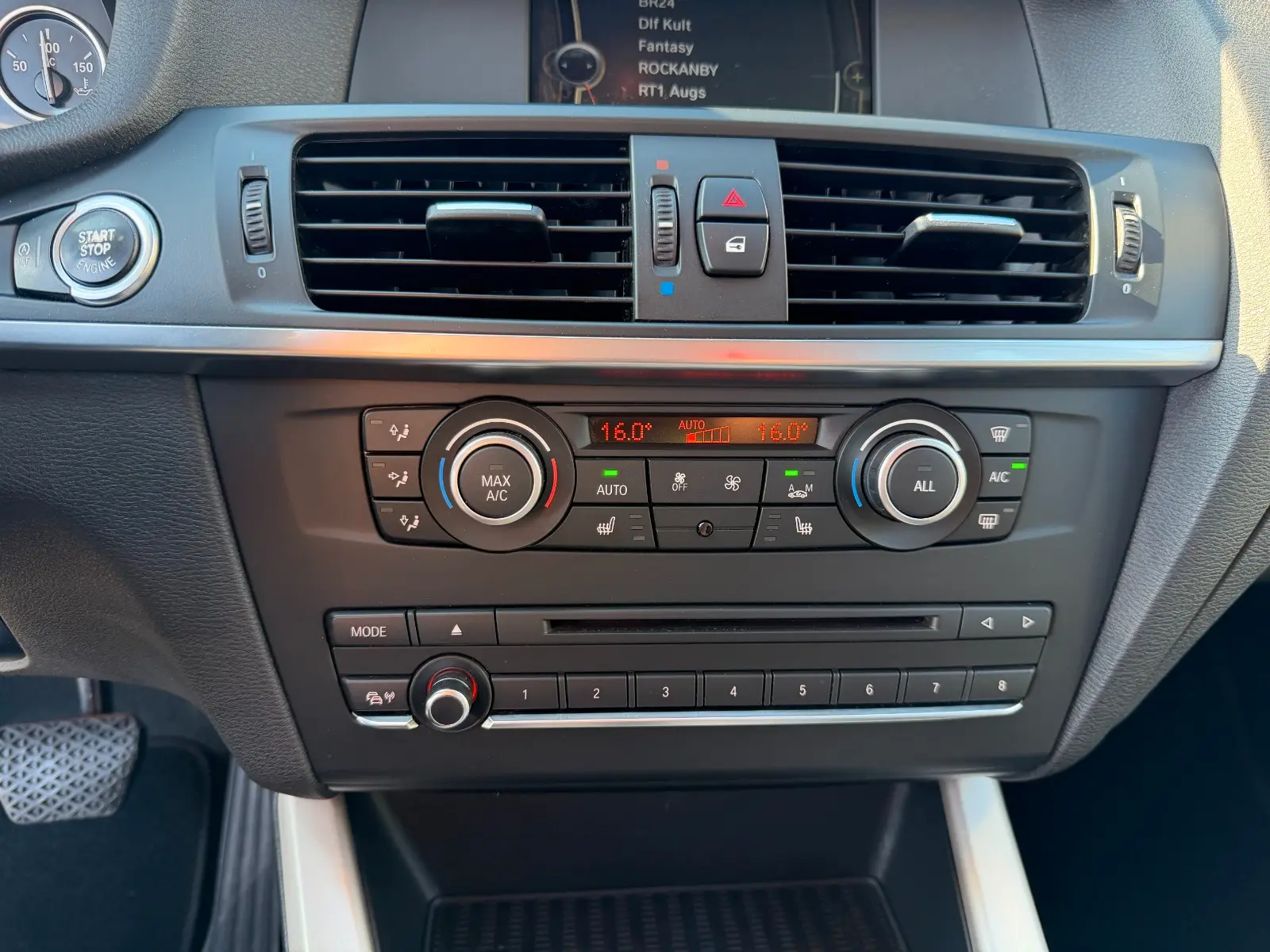 BMW X3 xDRIVE 20d 184ch BVA8 4x4 - CUIR - GPS - SIÈGES CHAUFFANTS - ATTELAGE - LED - RADARS AVANT/ARRIÈRE