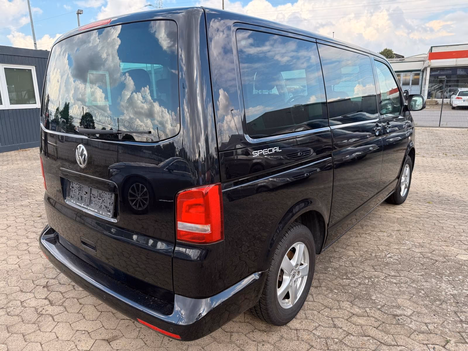 VOLKSWAGEN T5 MULTIVAN SPÉCIAL 2.0 TDI 140ch - 7 PLACES - CHAUFFAGE WEBASTO - GPS - SIÈGES CHAUFFANTS - CLIM BIZONE