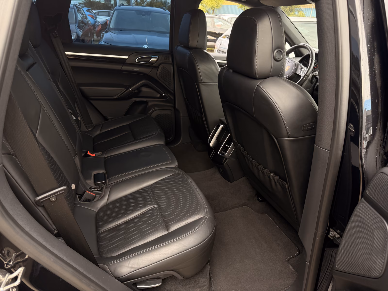 PORSCHE CAYENNE 3.6 V6 299ch TIPTRONIC 4x4 - SUSPENSION PNEUMATIQUE - CHAUFFAGE AUXILIAIRE - TOIT OUVRANT - ATTELAGE - JANTES 20"